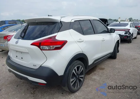 2019 Nissan Kicks Sr from USA, damaged, VIN 3N1CP5CU5KL542742